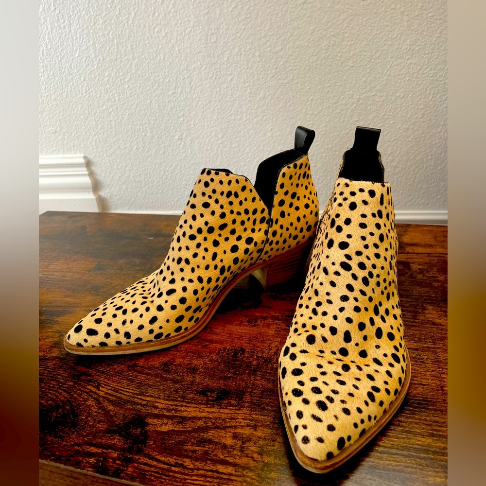 Dolce vita leopard booties